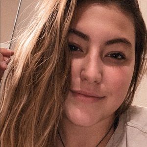 Meet your Posher, Brianna